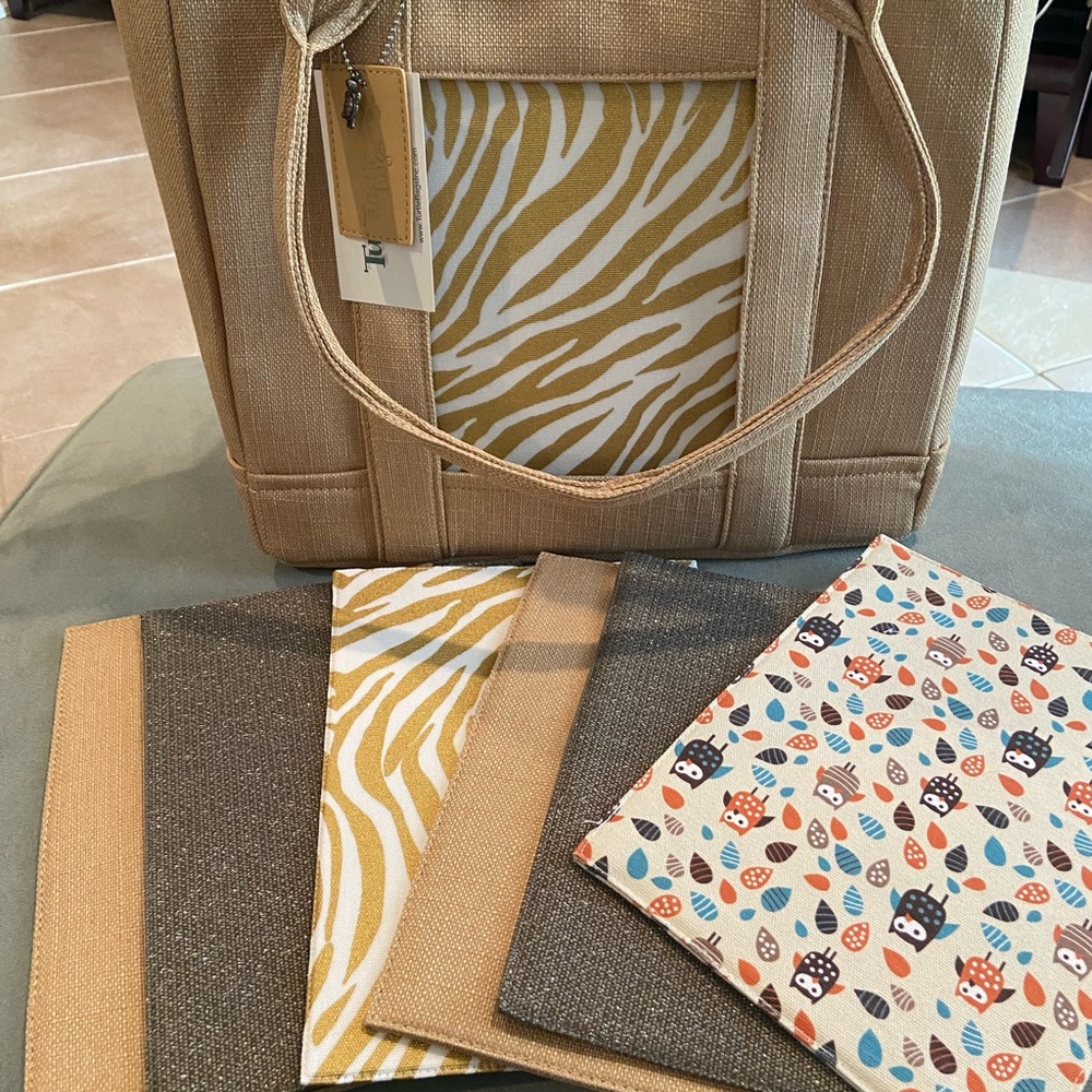 Tote with Interchangeable Panels